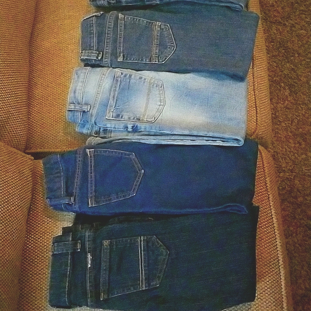 Boys size 7 jeans. Four pair like new